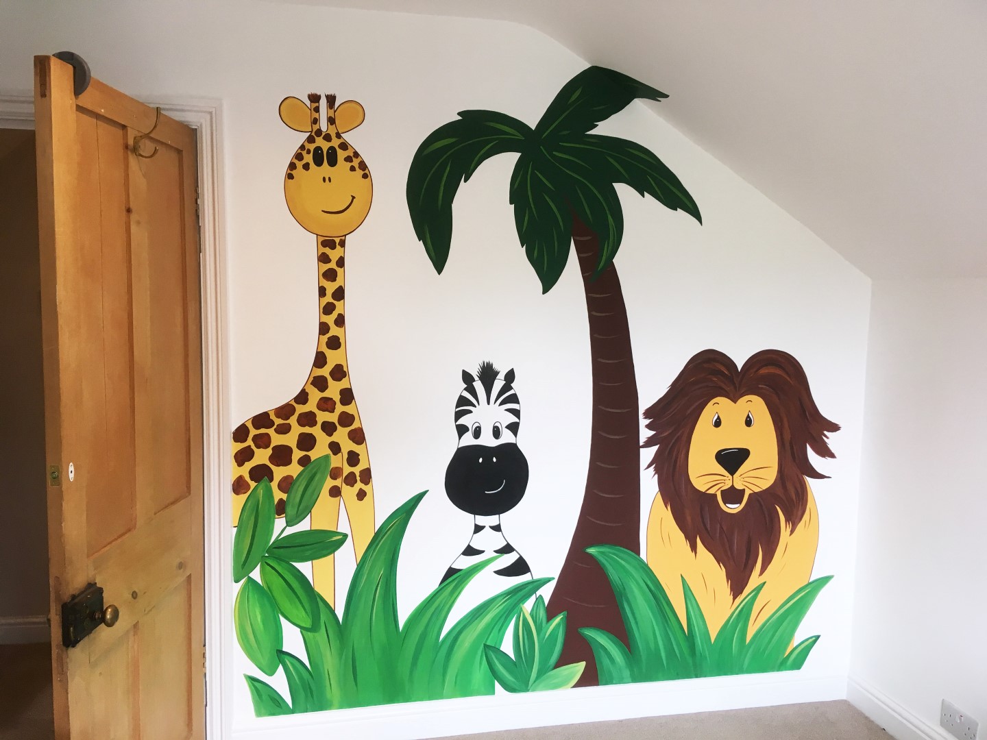 Jungle Giraffe Mural.jpg