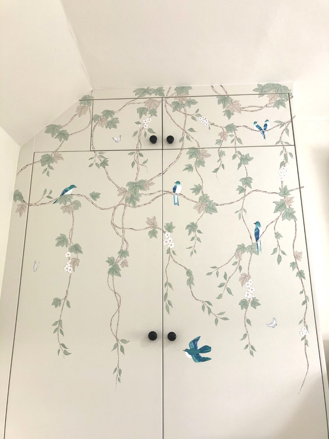 Birds On The Vine Chinoiserie Mural